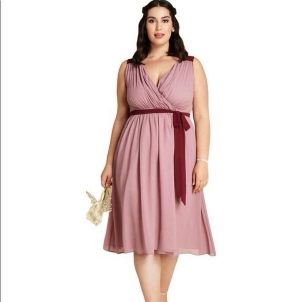 ModCloth Wholly Romantic Mauve Size S Midi Surplice Dress AC-2622